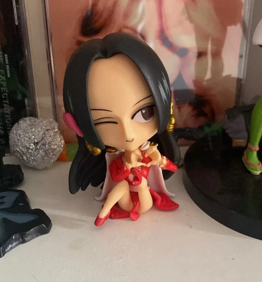 Boa Hancock Collectible Figure - Image 2