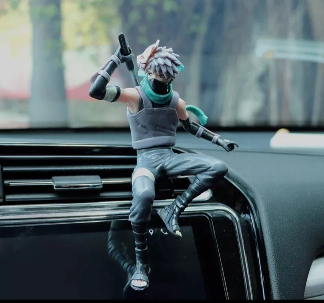 Kakashi Hatake Collectible Figure - Image 2