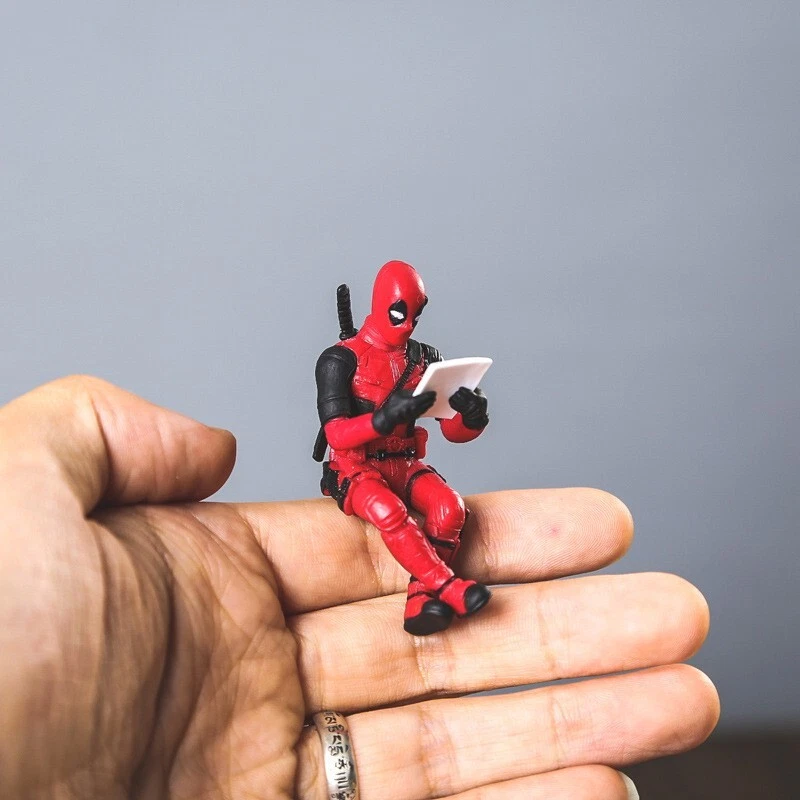 Reading Deadpool Collectible Figure - Image 4
