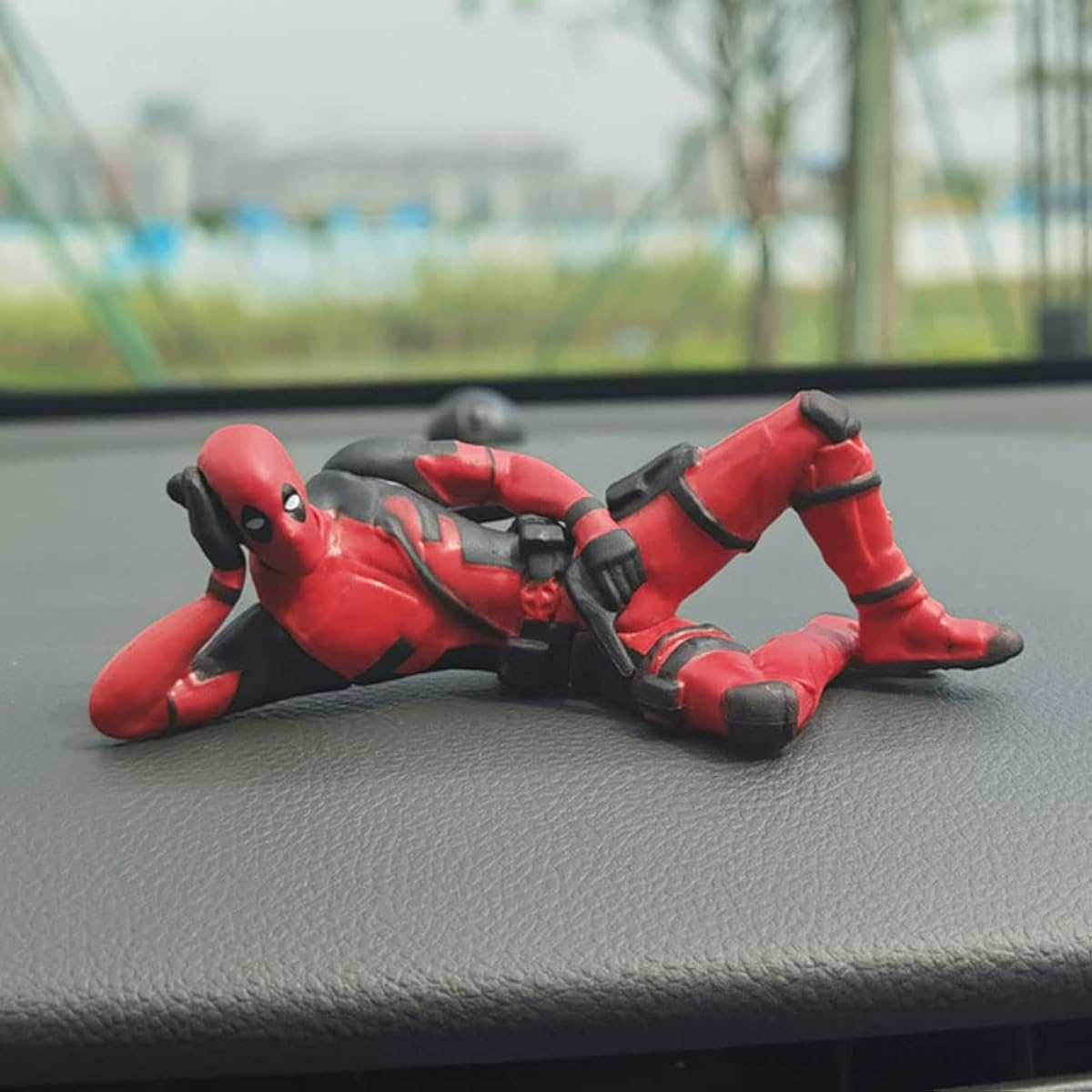 Reclining Deadpool Collectible Figure - Image 4