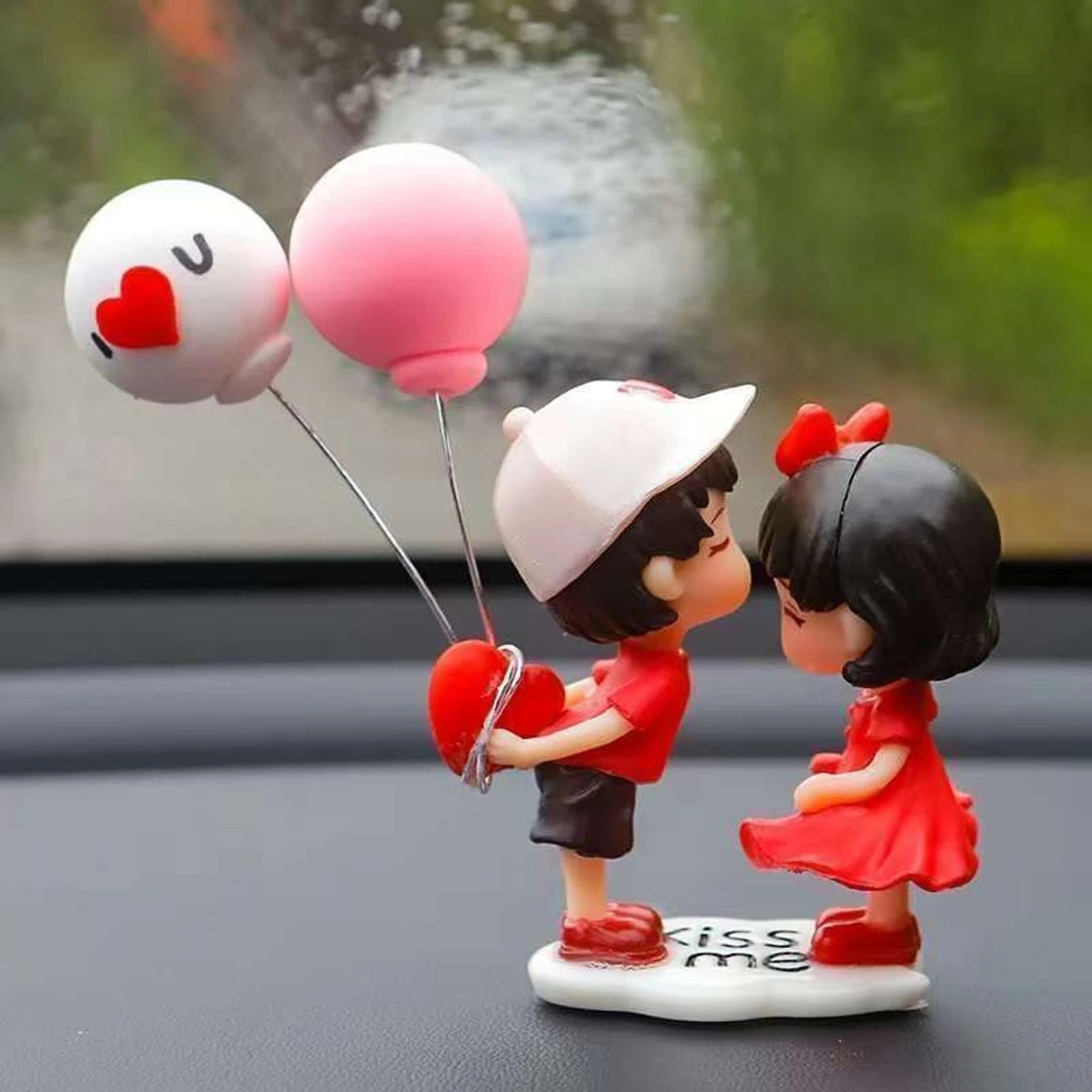 Sweet Kiss Couple Love Figurine - Image 5