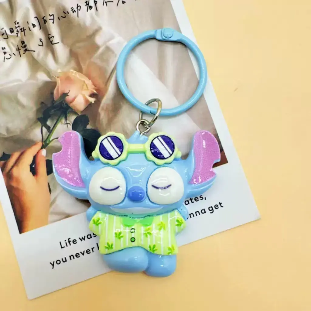 Stitch Summer Outfit Keychain - Image 2